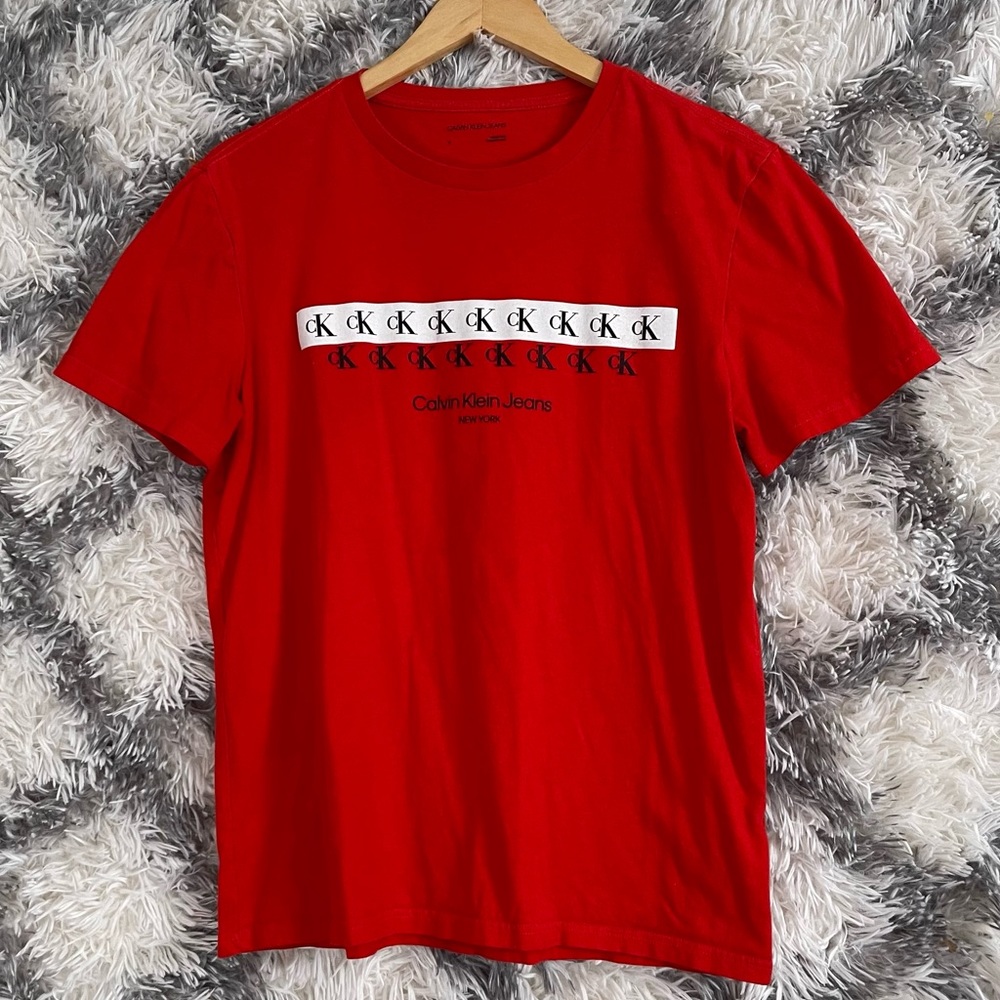 Calvin Klein Round Neck T-Shirt with CK Logo,Size M.